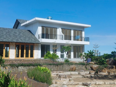 Làng Châu Âu Nghỉ Dưỡng Giữa Đồi Thông Bảo Lộc 0