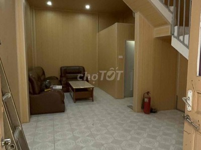 Cho thuê nhà nguyên căn 2 tầng tại phố Hồng Mai, quận Hai Bà Trưng 0