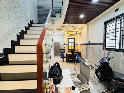 Dòng tiền hàng tháng ngay sát mặt tiên đường d2 - p25- bình thạnh - nhà đẹp lung linh 45 m2- 2 tầng 0