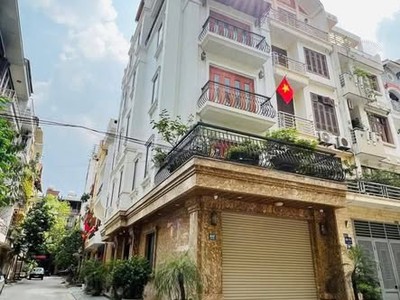 Vị trí vàng, bán nhà sát vệ hồ, ô tô vào nhà,75m mặt tiền 5m, chỉ 20.5 tỷ 0