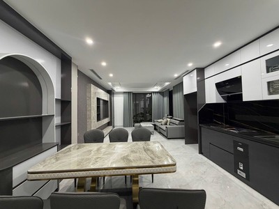 Phố nguyễn văn cừ, lô góc 58m2 8t, vài bước ra mặt phố, ô tô tránh, văn phòng - 2x tỷ 1