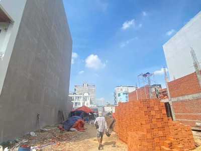 Bán đất thổ cư 100m tô ký q.12, trung mỹ tây. sổ đỏ, hướng đn,nhỉnh 5 tỷ 0