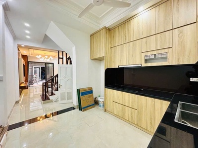 Chính chủ bán nhà căn góc khu vực tố hữu   khu lê quang đạo mở rộng  ngõ thông thoáng   ô tô 5 tạ 2