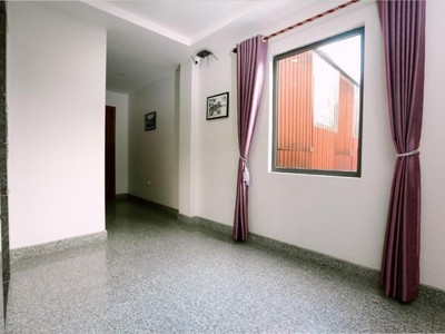 Bán tào khách sạn 7 tầng phố giáp bát- hoàng mai 102m2 31.5 tỷ. 2