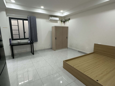 Chỉ còn 1 phòng cho thuê phòng trọ Quận 2 thoáng mát có máy lạnh, nhận phòng ngay 3