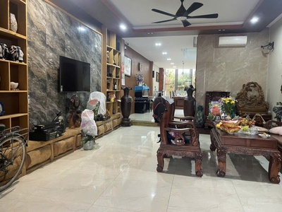 Mtkdt bàu cát / dt: 5x27m, 136m2 / kc: 5 tầng   thang máy full nội thất đẹp/ gía 23 tỷ 0