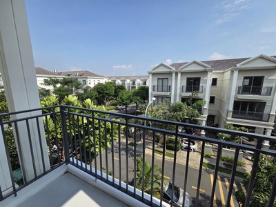 Bán nhà phố liền kề trệt 3 lầu giá cực tốt - khu compound bảo vệ 2424 full nội thất. 2