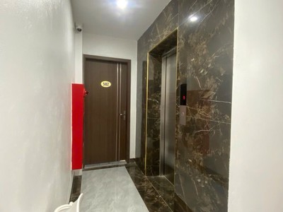 Ô tô lùi cửa - thoáng trước sau - cách phố 10m - 6 tầng thang máy - 8 phòng víp - 500 triệu/1năm 2