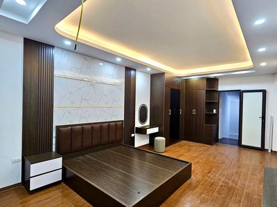 Bán nhà mới full nội thất lô góc phố nguyễn văn linh 42m2 5 tầng x 7,9 tỷ. 1