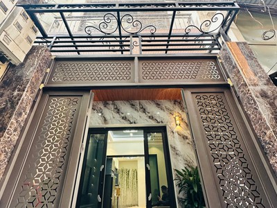 Bán nhà trần khát chân 49m2. 4 tầng, mặt tiền 4m. giá 14.8 tỷ hai bà trưng hà nội 0