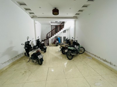 Bán nhà trần đại nghĩa 42m2. 6 tầng. mặt tiền 4.5m. giá 15.65 tỷ hai bà trưng hà nội 1