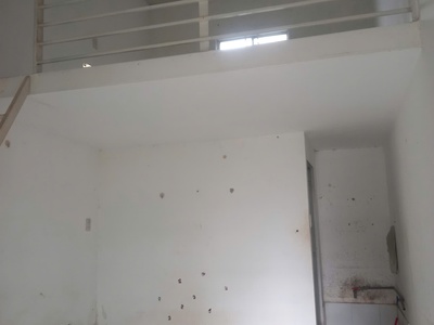 Cho thuê phòng trọ giá 1.2tr/tháng, điện nước đầy đủ, ô tô đậu trước của phòng. vị trí phong ấp 0