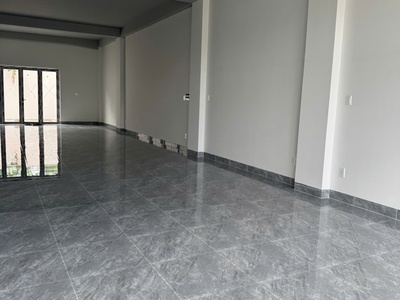 Cho thuê nhà mặt tiền phạm văn đồng, ngay gigamall. dt 7.4x29. giá 52tr/tháng tl 3