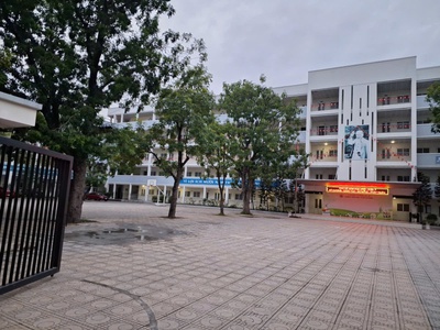 Nhà đẹp phân lô ô tô đỗ cửa- vào nhà phố nguyễn văn linh 65m2 , 7 tầng x19.5 tỷ long biên- hà nội. 0