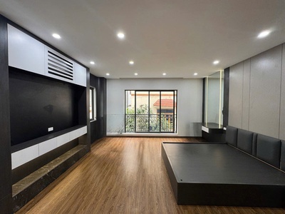 Bán nhà mới full nội thất ô tô đỗ cửa- vào nhà bát khối 55m2 x 6 tầng 13.2 tỷ long biên. 3