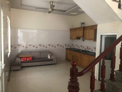 Bán nhà lô góc, oto vào nhà cách mặt đường Phương Lưu 30m chỗ sầm uất nhất 0