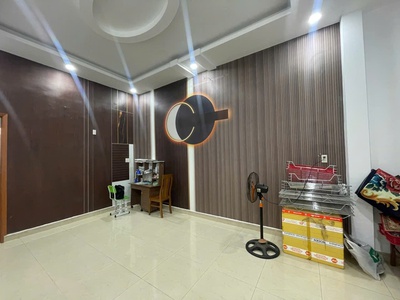 Bán nhà 2 tầng trung tâm dĩ an,shr đường xe hơi,tặng full nội thất,gần chợ 1