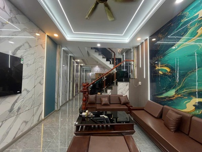 Bán nhà 2 tầng trung tâm dĩ an,shr đường xe hơi,tặng full nội thất,gần chợ 0