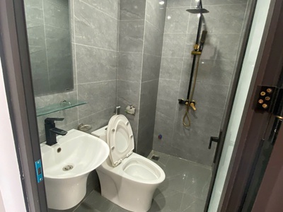 Cho thuê ccmn đẹp thoáng sáng ban công 16 phạm ngọc thạch 3