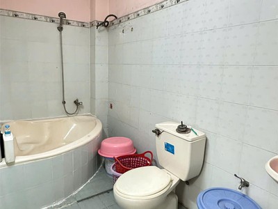 Bán nhà bình đông p11 q8 ngang đẹp 3.7m 3