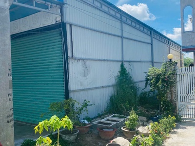 Kẹt tiền hạ giá lô đất 2 mặt tiền đang kinh doanh trên đường ql 51 1