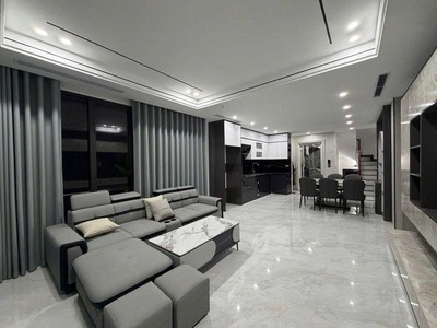 Siêu phẩm nguyễn văn cừ,55m, 8 tầng,lô góc,thang máy,full nội thất sịn,gara,nhỉnh 25 tỷ 1