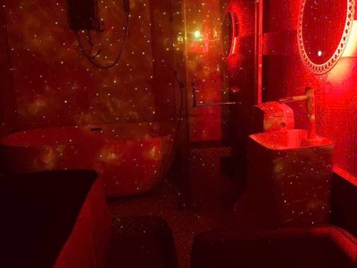 Sang gấp cơ sở massage mới 99 - mặt tiền cmt8, tân bình 4