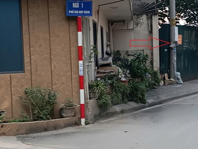 Chính chủ bán nhà 2 tầng 36m phố bùi huy bích, ô tô đỗ cửa, ngay đường lớn 2