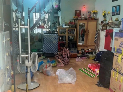 - bán nhà dương bá trạc p1 q8, hẻm ba gác sát hẻm xe hơi. 1