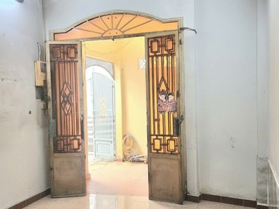 Nhà vị trí đẹp hẻm 110 tạ quang bửu p3q8 3