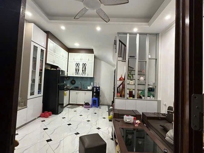 Bán nhà 3 bước ra công viên,hồ điều hòa phường thượng cát 30m2 5 tầng nhà mới đẹp giá 5,8 tỷ. có 2
