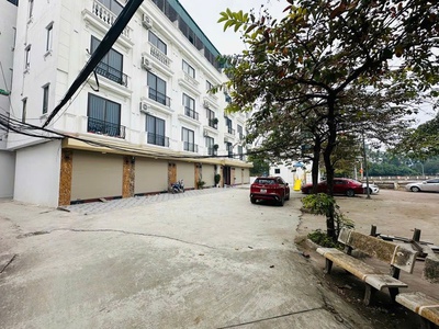 Bán nhà 3 bước ra công viên,hồ điều hòa phường thượng cát 30m2 5 tầng nhà mới đẹp giá 5,8 tỷ. có 0