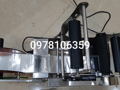 Máy dán tem nhãn chai tròn, máy dán nhãn decal cho chai tròn 1