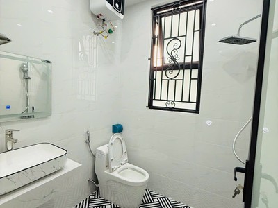 Nhà đẹp 3 tầng ngõ đẹp phố Nguyễn Công Trứ 2