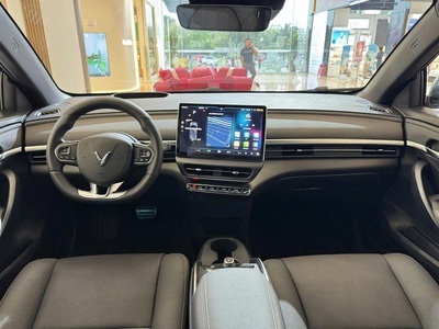 VF 6: 689-749 Giảm trực tiếp 4 6