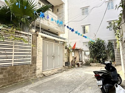 Ngay hutech - khu phân lô dân trí - hẻm xe hơi vào nhà - 4.2m x 22m vuông vức 0