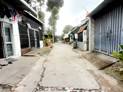  bán dãy trọ có dòng tièn hàng tháng với 260m2 chỉ 11.5 tỷ - trung tâm dĩ an. 0