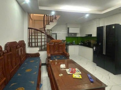 Bán nhà hoa thám, vài bước chân ra khu d gleximco. 500m ra lê trọng tấn. 0