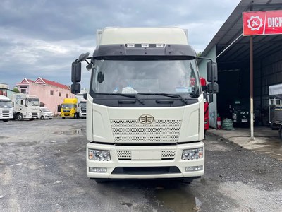 Công ty bán xe tải Faw 7t25 tấn thùng kín container 9m9 2