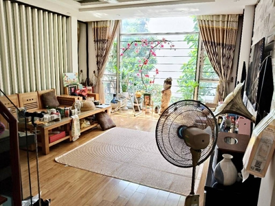 Dịch vụ mỗ lao-hà đông- mt 7m- kd đỉnh- nhỉnh 18 tỷ 1