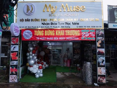 Em về quê nên cần sang nhượng lại mặt bằng rộng-nằm ngay đường lộ dt743 0