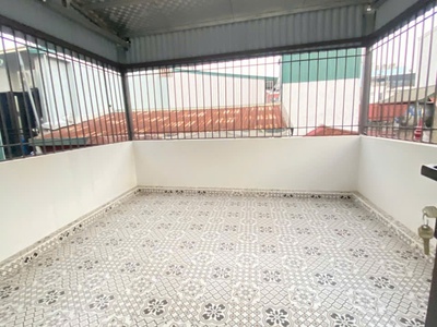 Cần cho thuê nhà làm chdv ngõ 75 giải phóng, 42m  x 6 tầng cải tạo được 9pn, 30 triệu 3