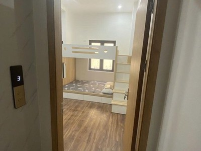 Bán nhà  đường láng 58m2. 5 tầng. mặt tiền 4m. giá 12.6 tỷ đống đa hà nội 1