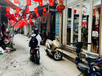 Bán nhà văn hương 45m2.  4 tầng. mặt tiền 3.3m. giá 12 tỷ đống đa hà nội 0