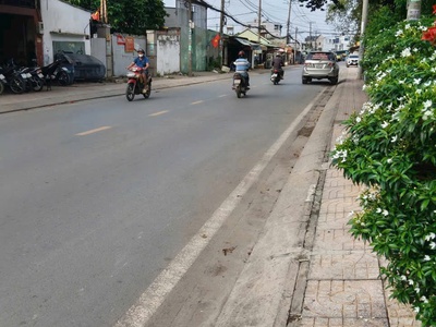 Bán gấp xưởng  10x60  mặt tiền nguyễn thị thử   hóc môn 0