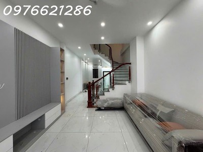 Siêu hiếm-lệ mật -dt: 62mm2-dân xây 5 t chắc chắn-đườngtrước nhà ô t ô tránh-kinh danh đinhr- giá: 1