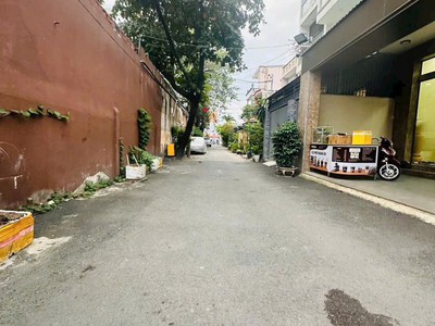 Lô góc - ngang 8.5m hiếm- hẻm xe ô tránh thông - cách sân bay quốc tế 1km- giáp tân bình- sân để 2 0