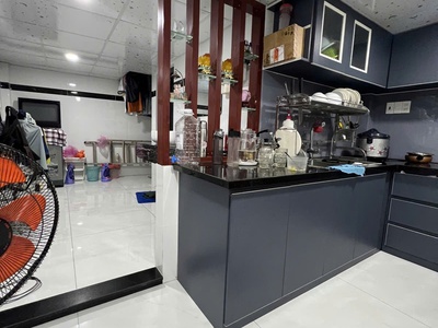 Nhà đẹp hxh vuông vức, 4x13m đường nguyễn hữu tiến, cách nhà ga t3 chỉ 1km 2