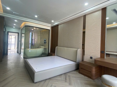 Bán nhà mặt đường 17m tại trung tâm ngọc thụy 1