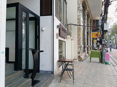 Cho thuê mặt bằng mặt bằng kinh doanh tại  mặt đường trấn vũ   ba đình, hà nội 2